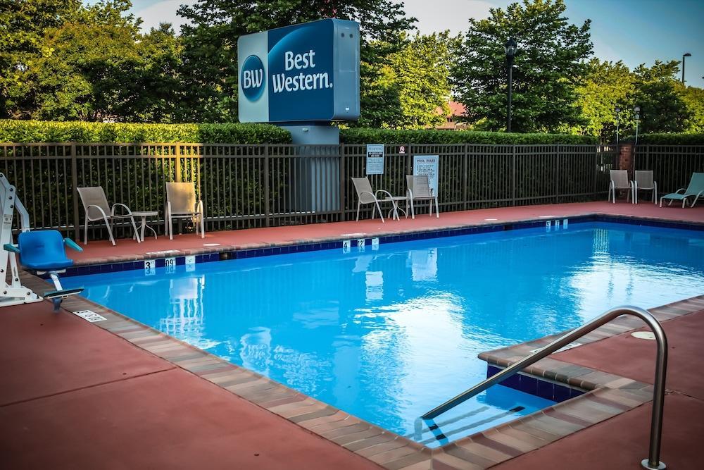 Best Western Hampton Coliseum Inn Exteriör bild