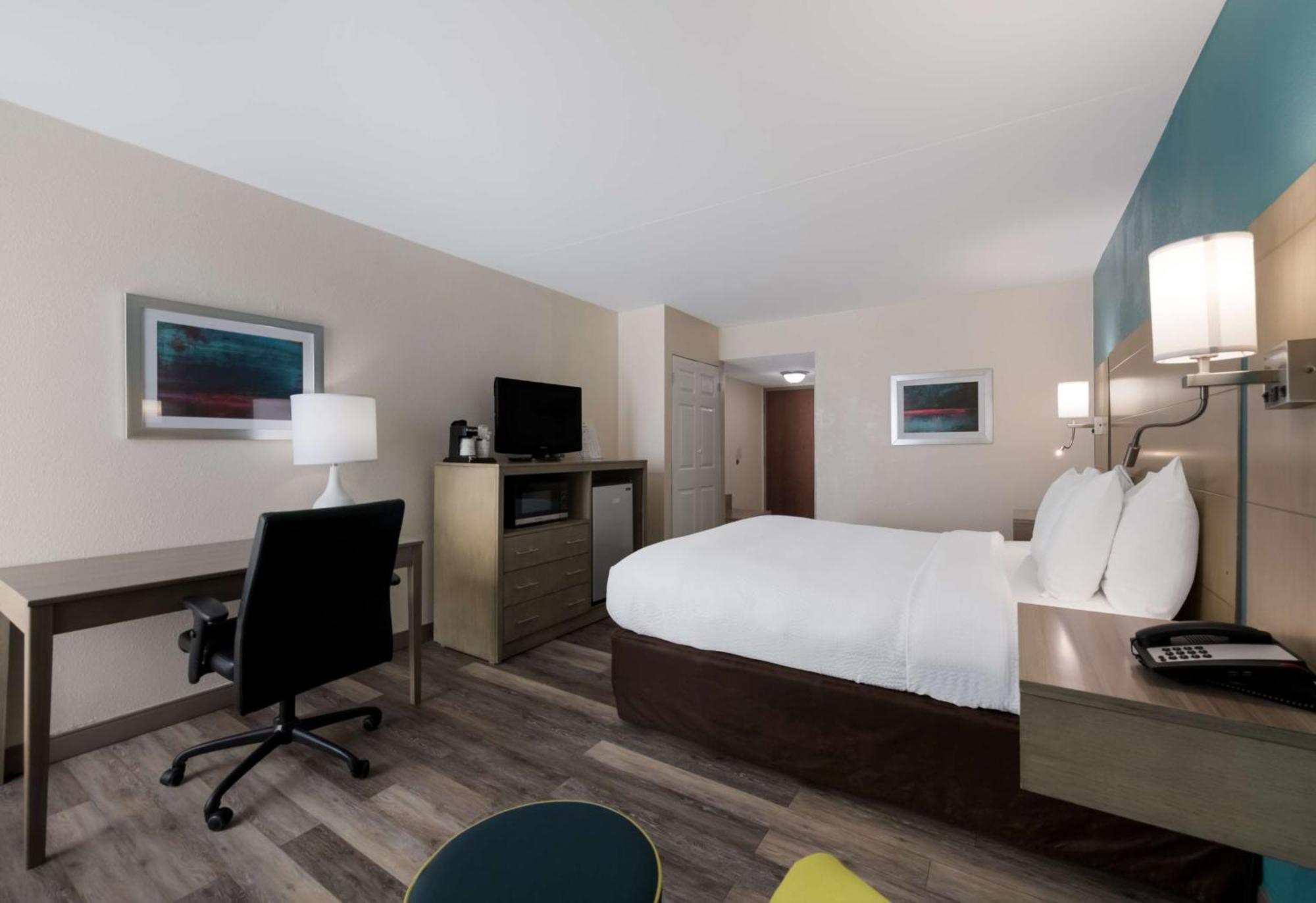 Best Western Hampton Coliseum Inn Exteriör bild