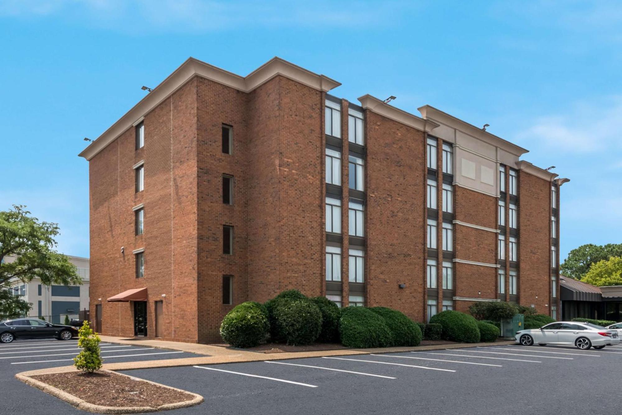 Best Western Hampton Coliseum Inn Exteriör bild