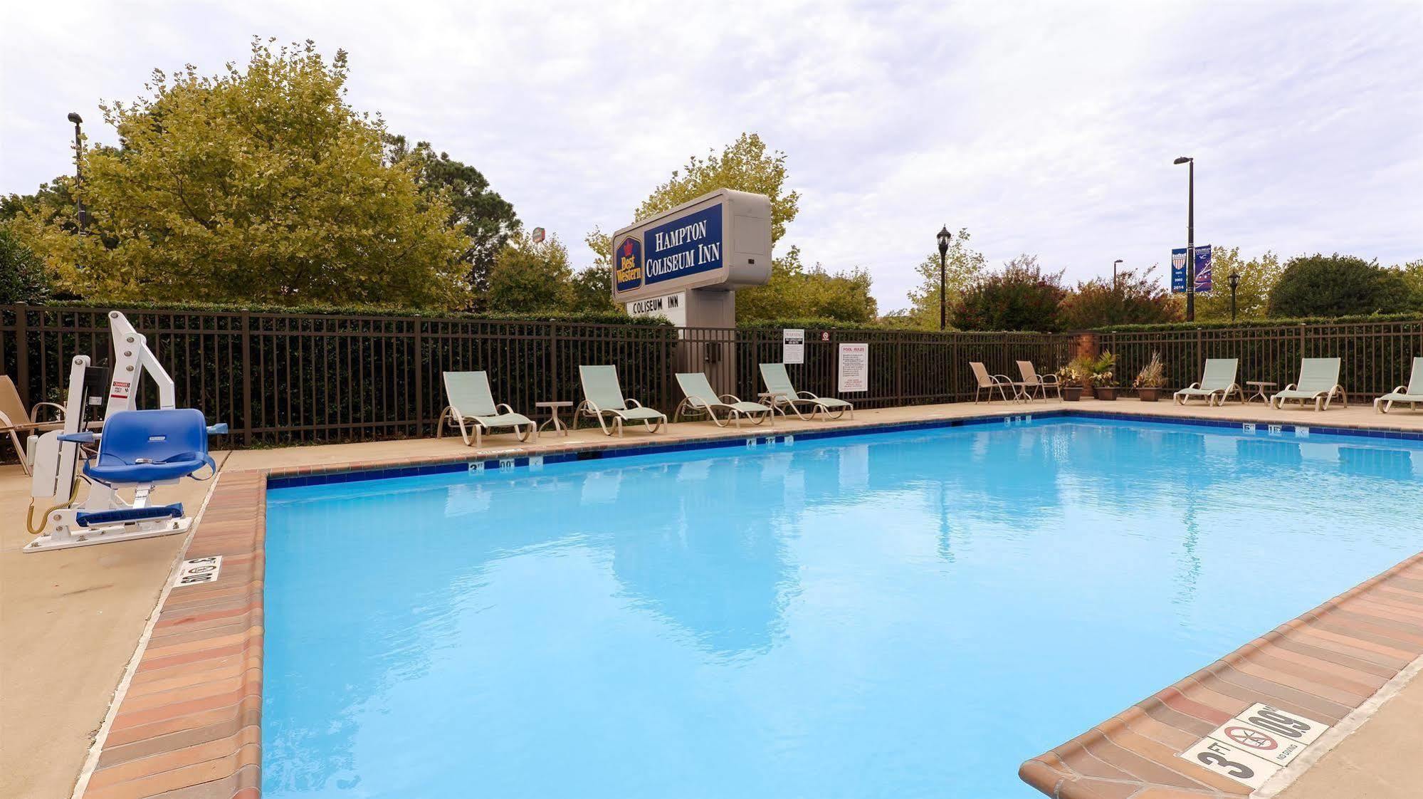 Best Western Hampton Coliseum Inn Exteriör bild